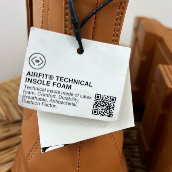 NWT Zara Tan Rubberized Platform Boots Sz 7 - Picture 9 of 11